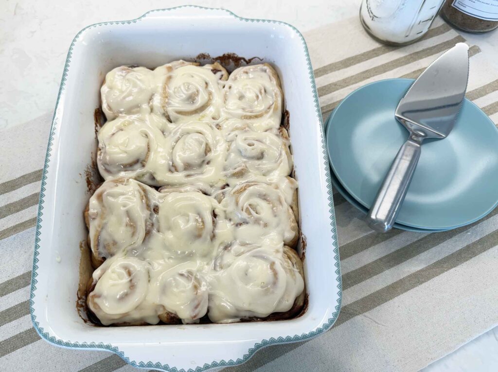 Sourdough cinnamon rolls roady to serve